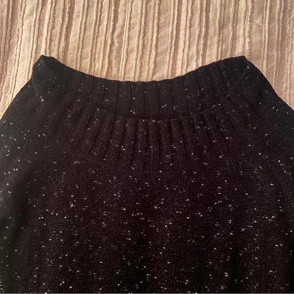 Cozy Chic Sweater - Picture 4 of 4